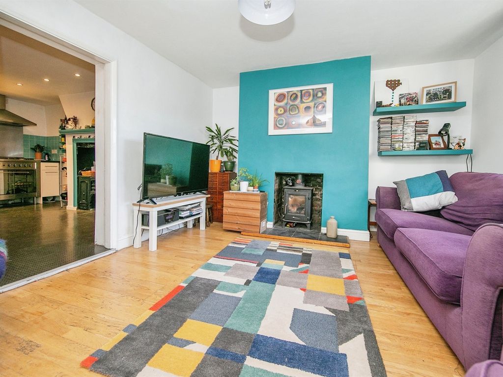 4 bed terraced house for sale in Norwich Road, Ipswich IP1, £340,000