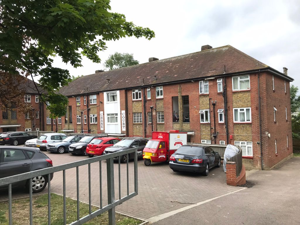 3 bed flat for sale in Chase Road, Southgate N14, £519,950 Zoopla