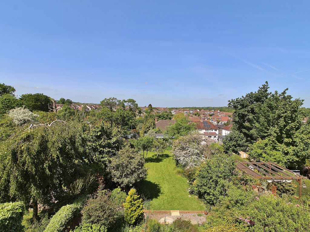 3 bed semidetached house for sale in Park Avenue, Purbrook