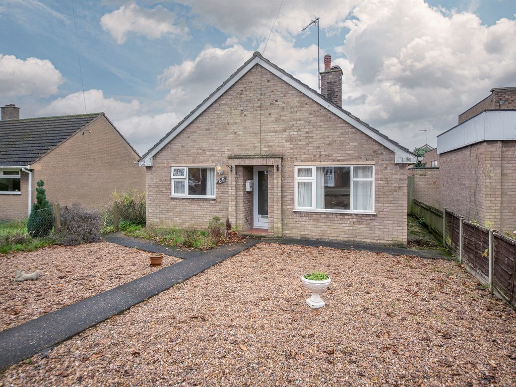 3 bed detached bungalow for sale in Corby Road, Weldon, Corby NN17 Zoopla