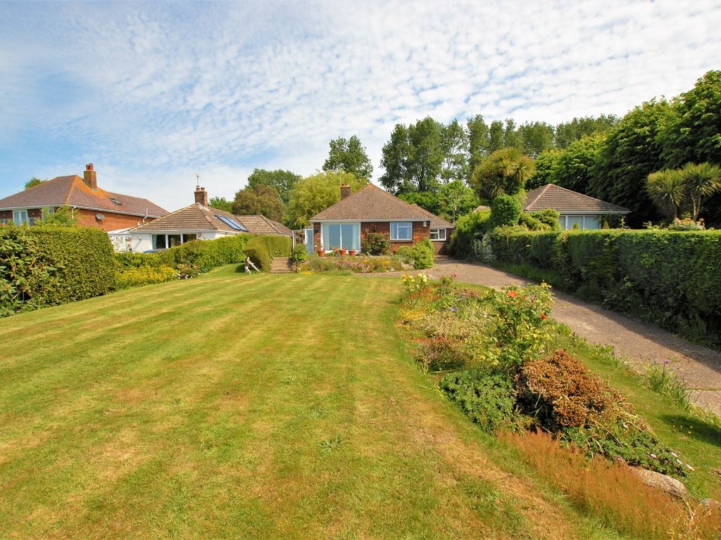 3 bed bungalow for sale in Cliff Road, Hythe CT21 Zoopla