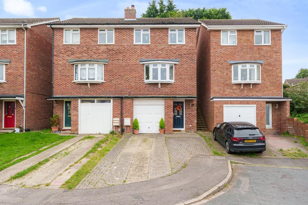 3 bed town house for sale in Newbury, Berkshire RG14, £350,000 Zoopla