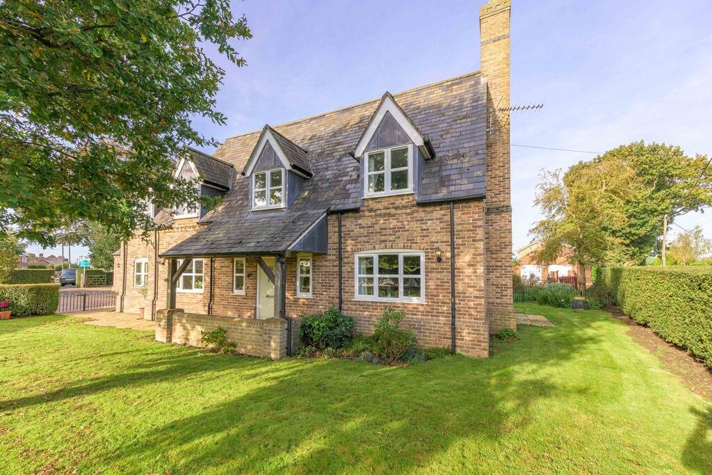 4 bed detached house for sale in Station Road, Long Sutton PE12, £