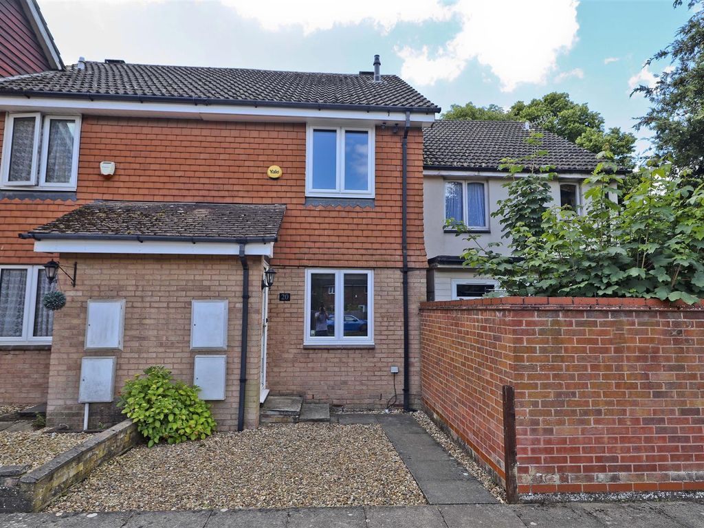 2 bed terraced house for sale in Heathcote Way, Yiewsley, West Drayton