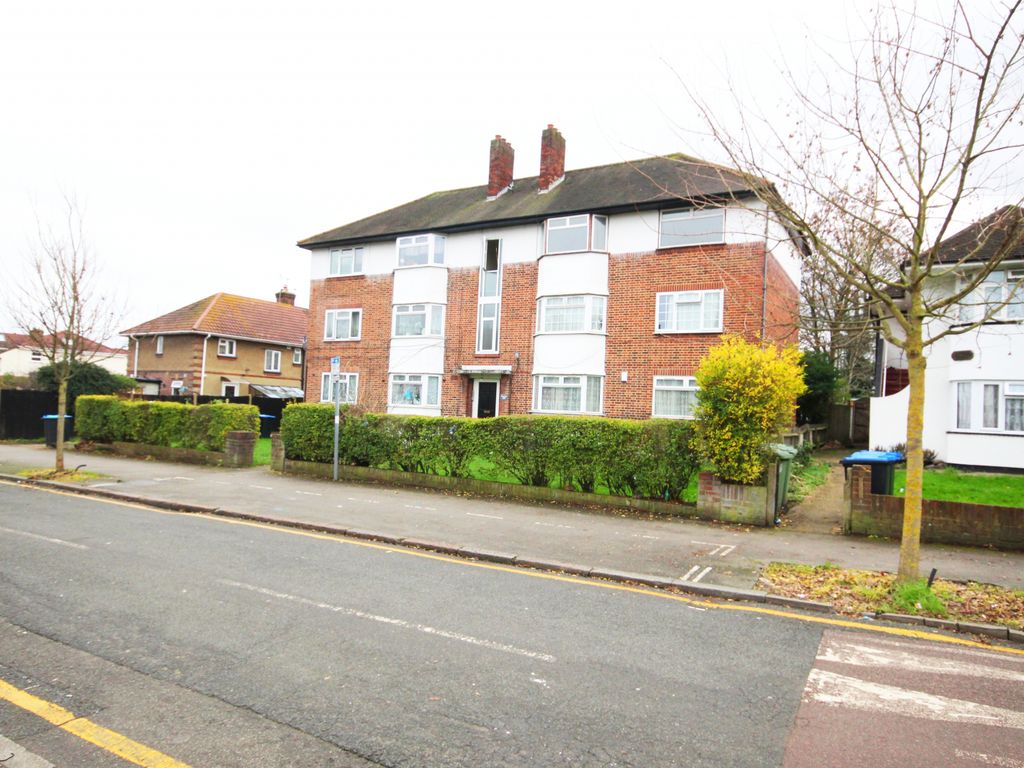 3 bed flat to rent in Charlotte Court, Lyon Park Avenue, Wembley