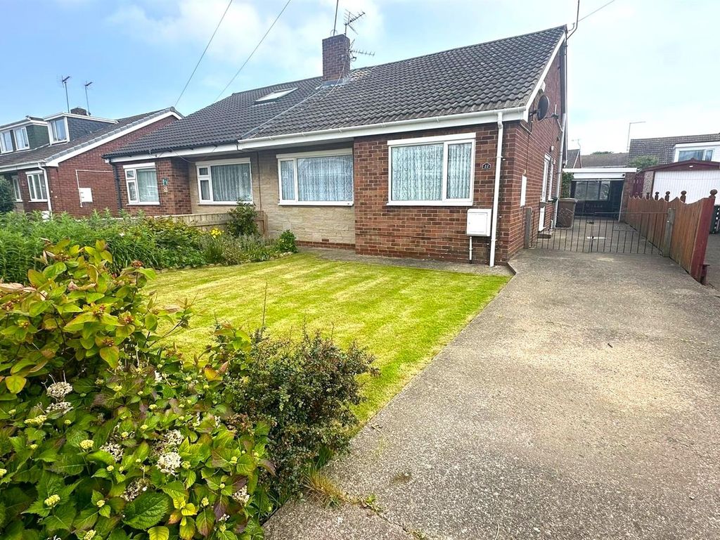2 bed semidetached bungalow for sale in Elvaston Avenue, Hornsea HU18