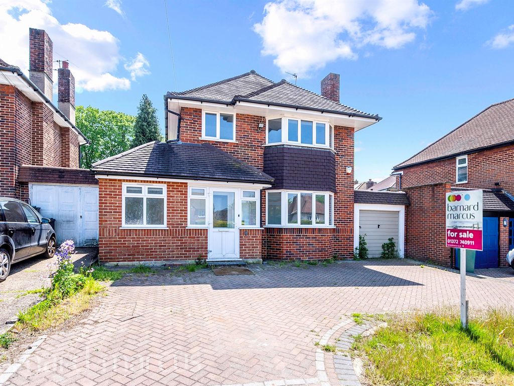 3 bed detached house for sale in Great Tattenhams, Epsom KT18 Zoopla