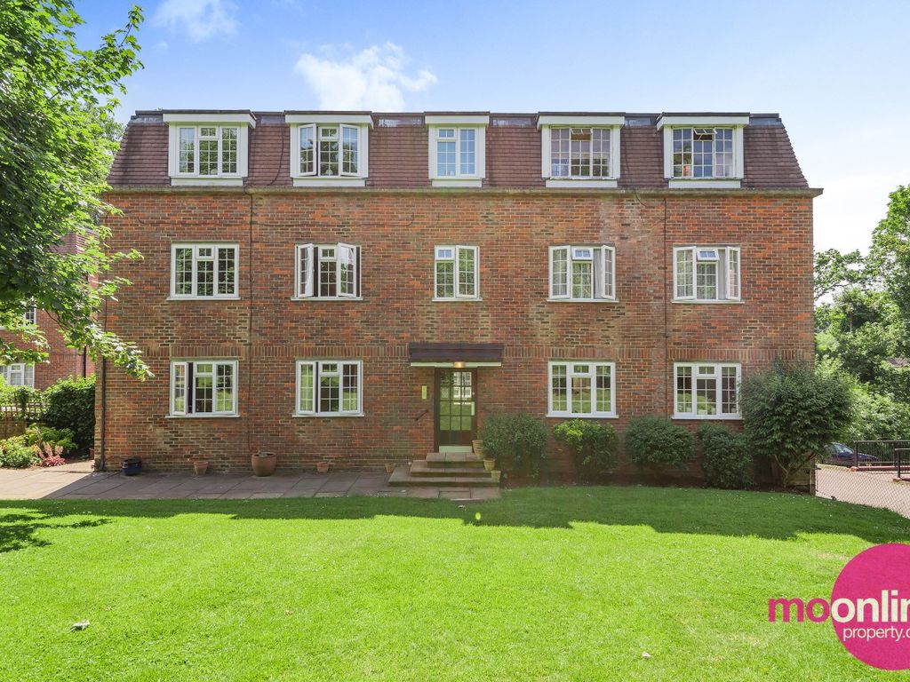 2 bed flat for sale in Craigmount, Radlett WD7 Zoopla