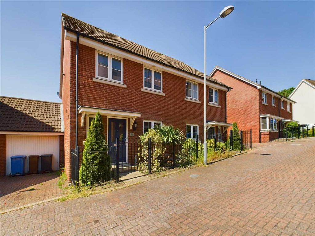 3 bed semidetached house for sale in Meridian Rise, Ipswich IP4 Zoopla