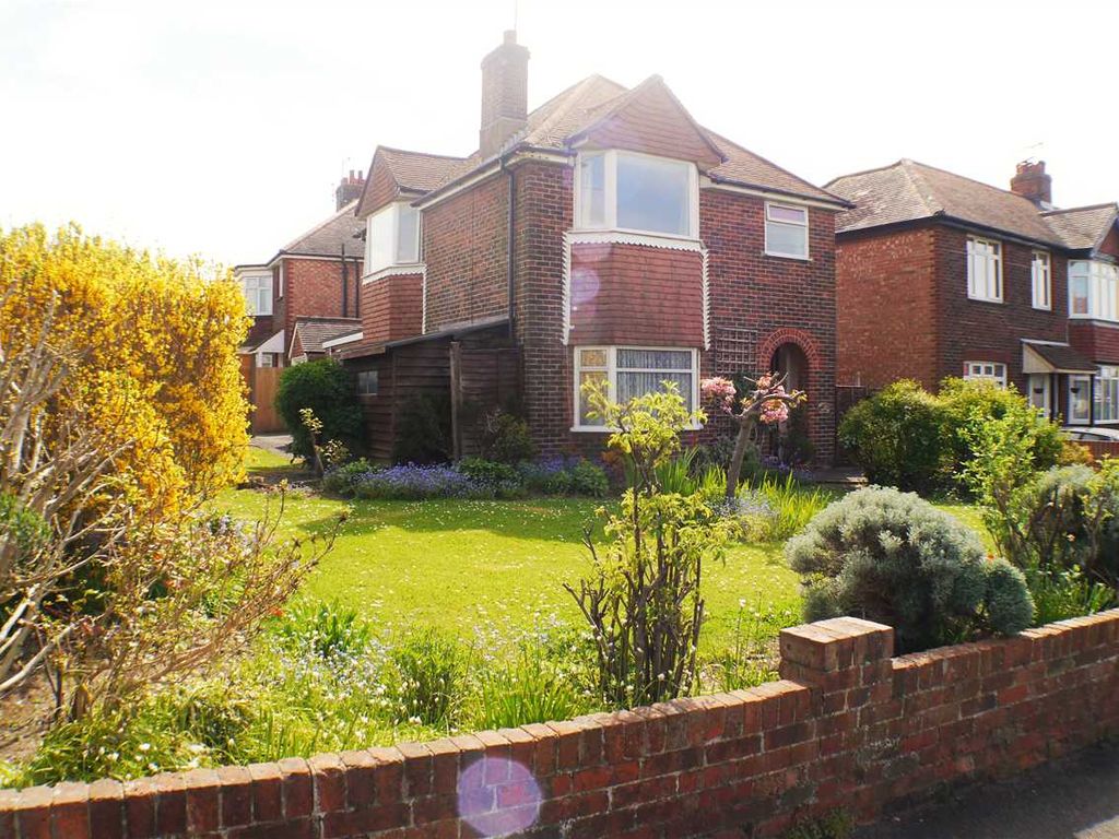 Room to rent in Sompting Road, Broadwater, Worthing BN14 Zoopla