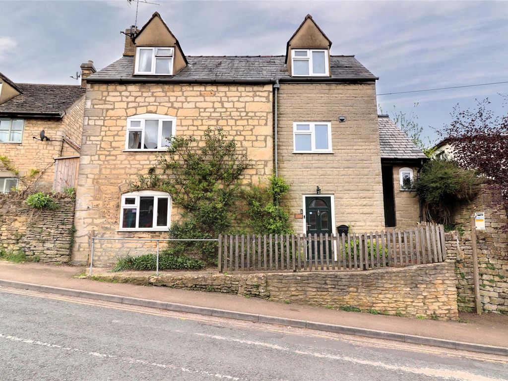 4 bed detached house for sale in Rodborough Hill, Stroud GL5, £350,000