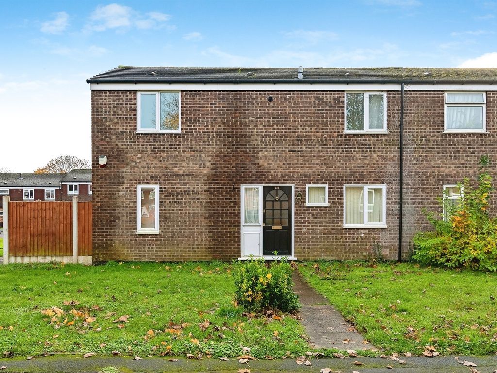 3 bed end terrace house for sale in Westerleigh Close, Chippenham SN14
