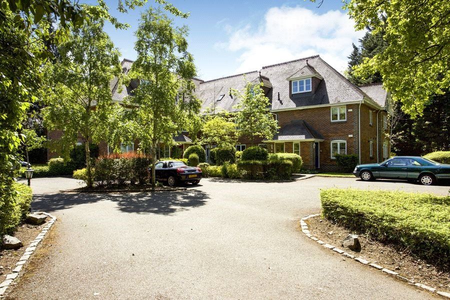 2 bed flat for sale in Old Forest Road, Winnersh, Wokingham RG41 Zoopla
