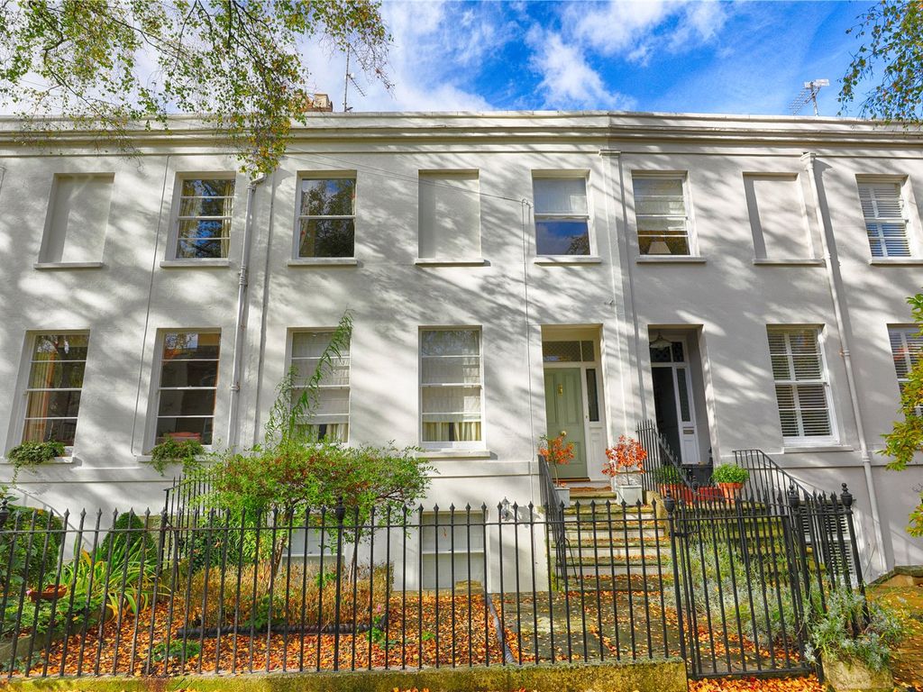 5 bed terraced house for sale in Gratton Road, Cheltenham