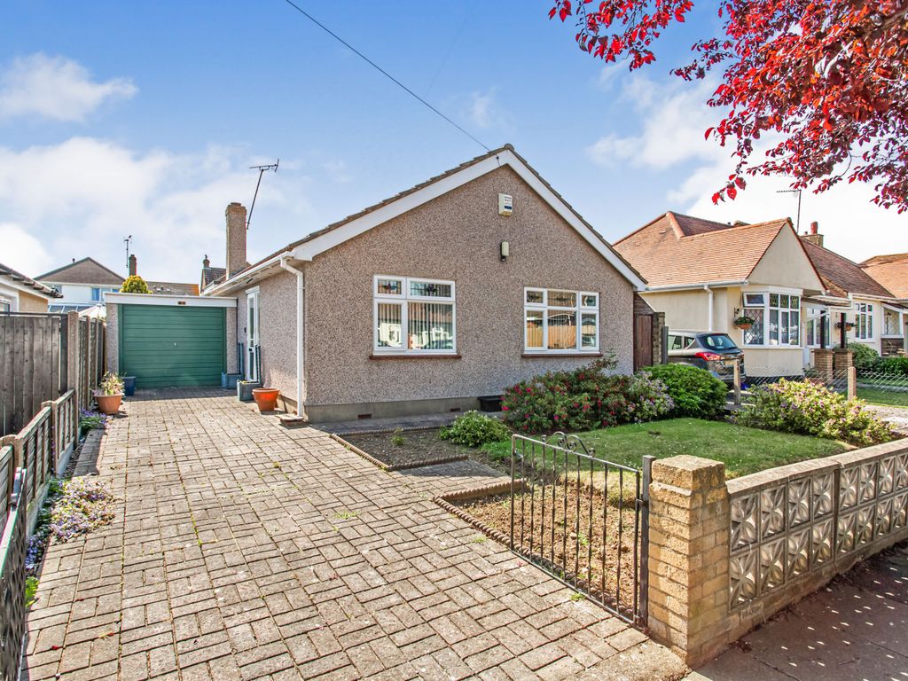 2 bed bungalow for sale in St. Drive, WestcliffOnSea, Essex SS0 Zoopla