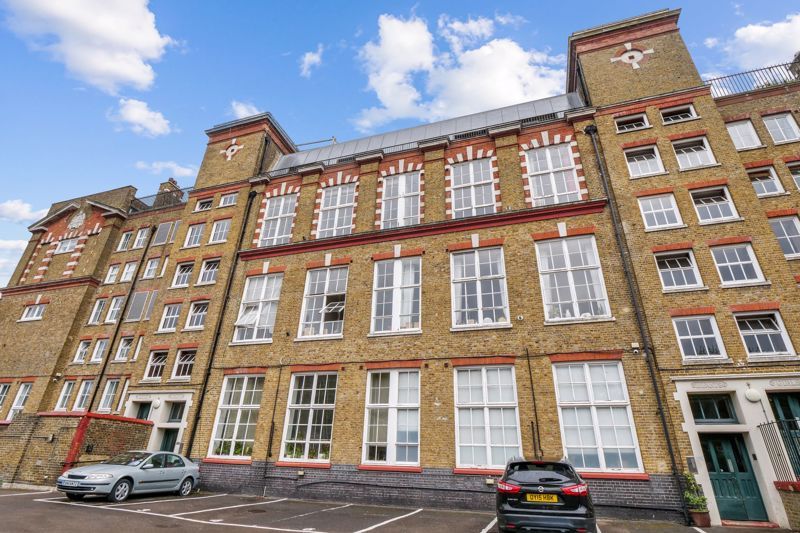 One Bedroom Flat For Sale, Gervase Street, London SE15