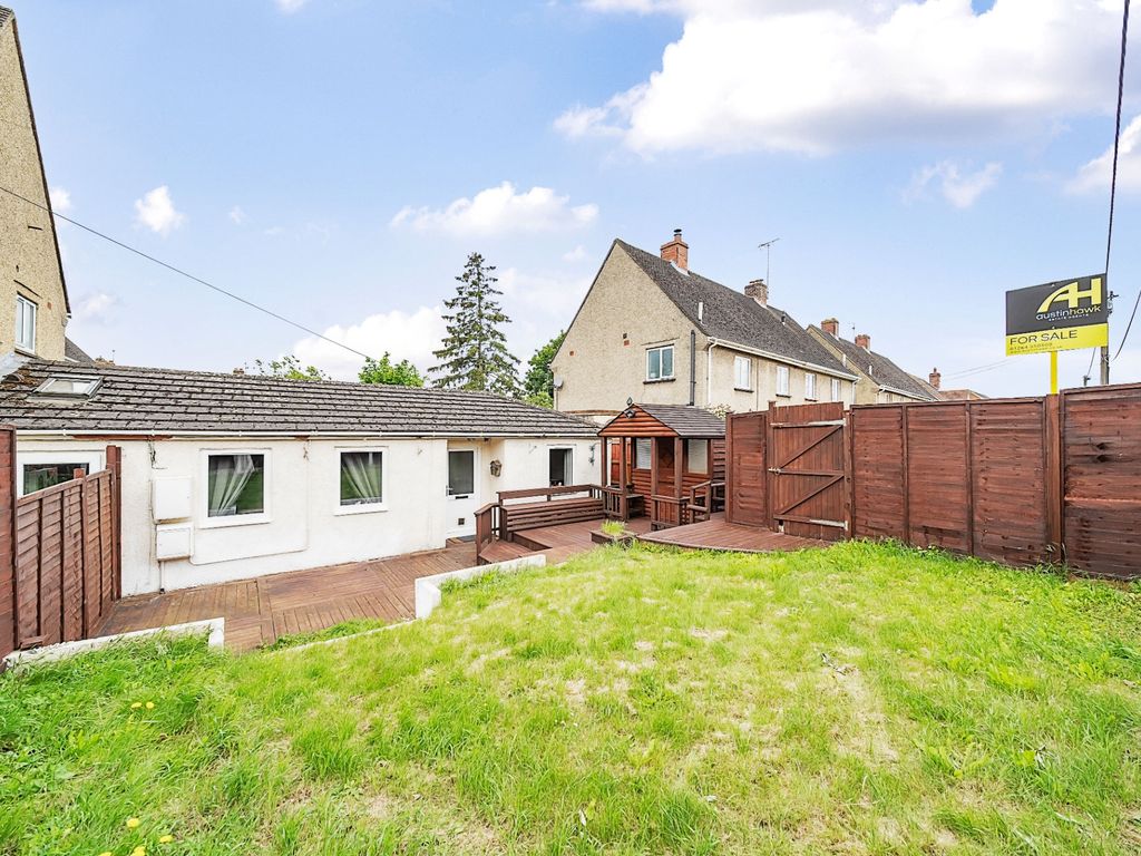 1 bed bungalow for sale in Leigh Road, Andover SP10, £175,000 Zoopla