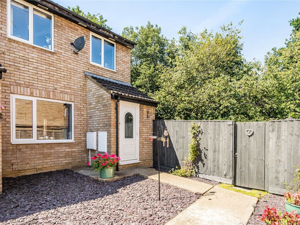 3 bed semidetached house for sale in Anglesey Close, Westlea, Swindon