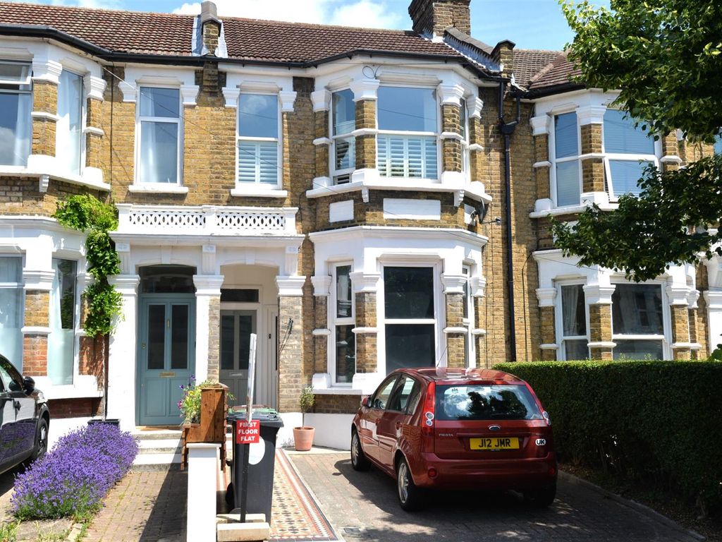 2 bed flat to rent in Kings Road, Leytonstone, London E11 Zoopla
