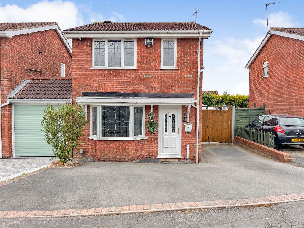 3 bed detached house for sale in Belvoir Close, Dudley DY1 Zoopla