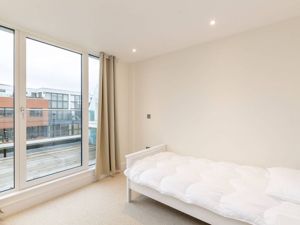 Birkdale House, Canary Wharf, London E14  