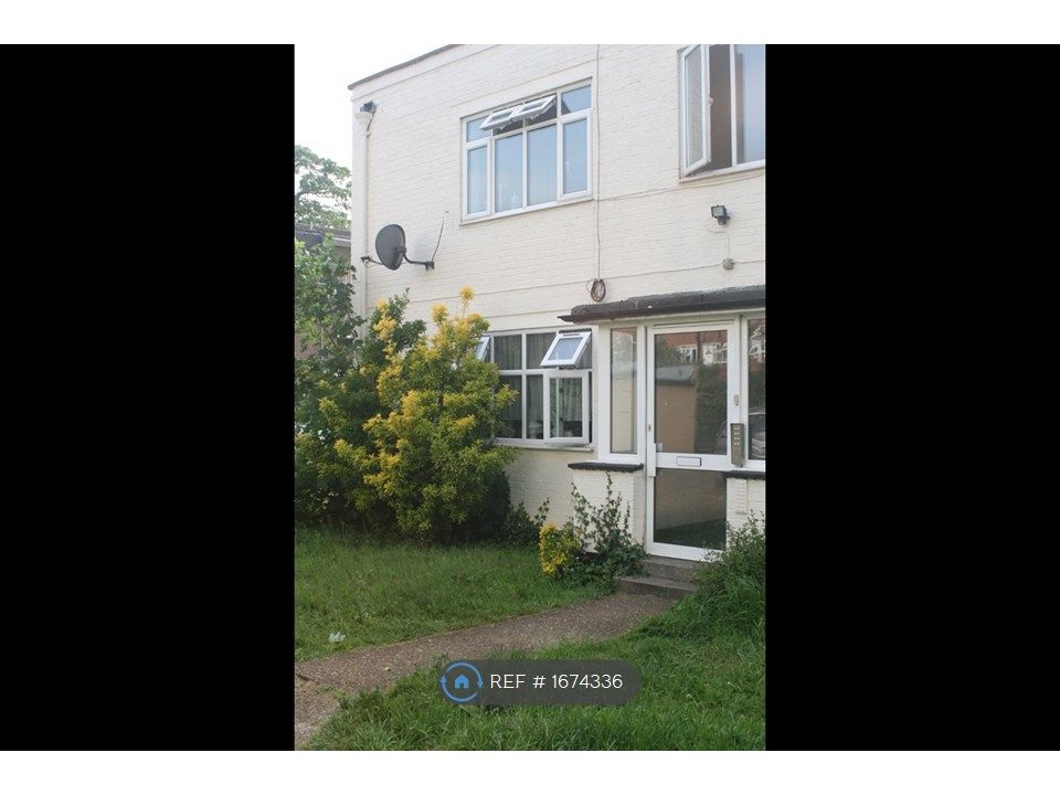 Studio to rent in Beaconsfield House, Surbiton KT6 Zoopla