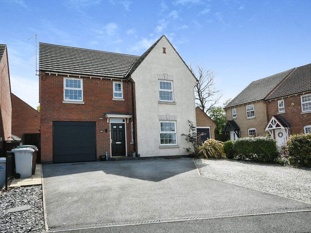 4 bed detached house for sale in The Hay Fields, Rainworth, Mansfield