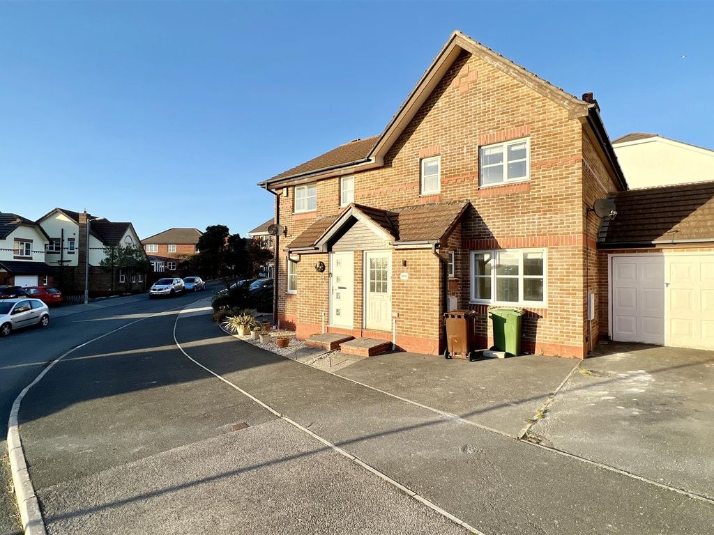 3 bed detached house to rent in Penmere Drive, Newquay TR7, £1,300 pcm