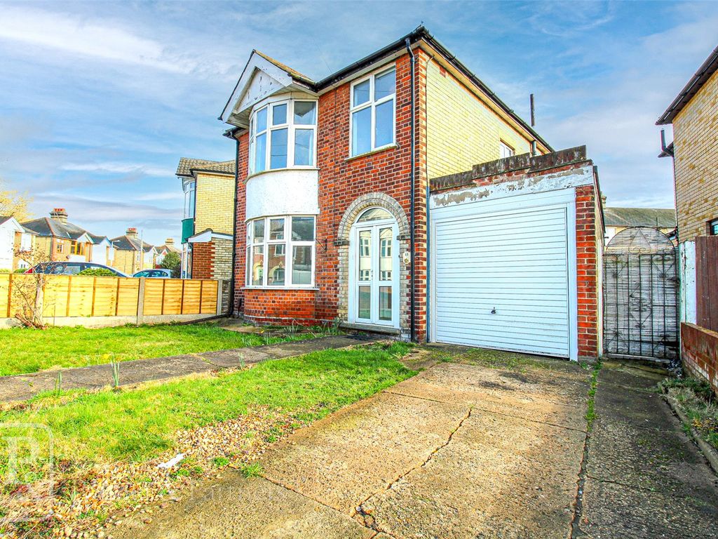 3 bed detached house to rent in Elmhurst Drive, Ipswich, Suffolk IP3, £1,300 pcm Zoopla