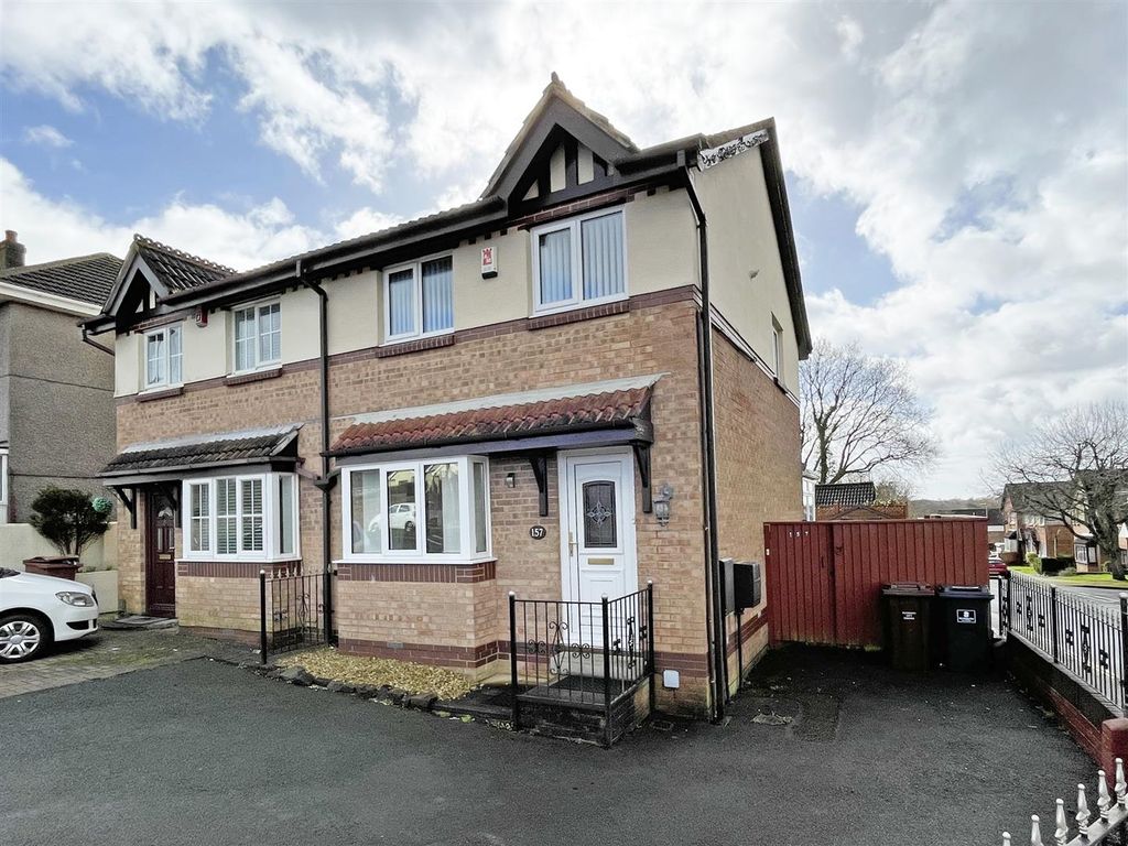 3 bed semidetached house for sale in Crownhill Road, Crownhill