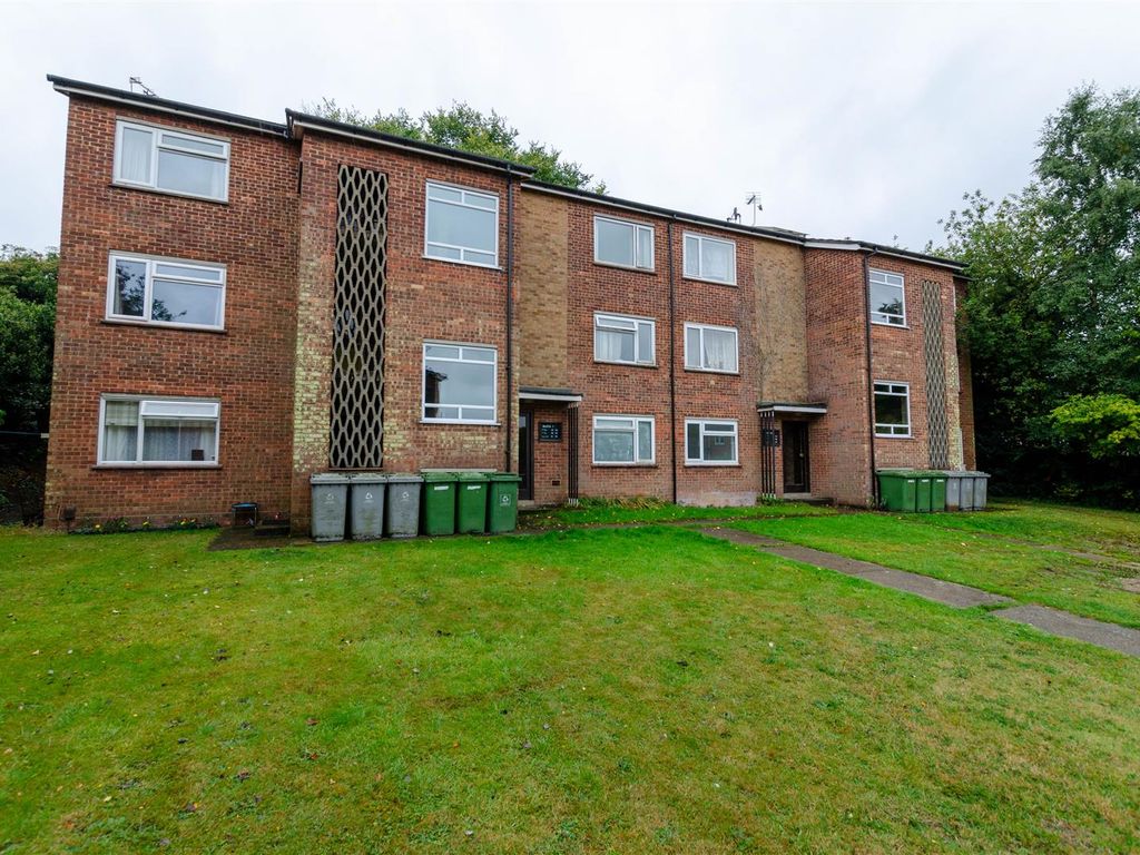 1 bed flat for sale in Lilian Close, Hellesdon, Norwich NR6, £120,000