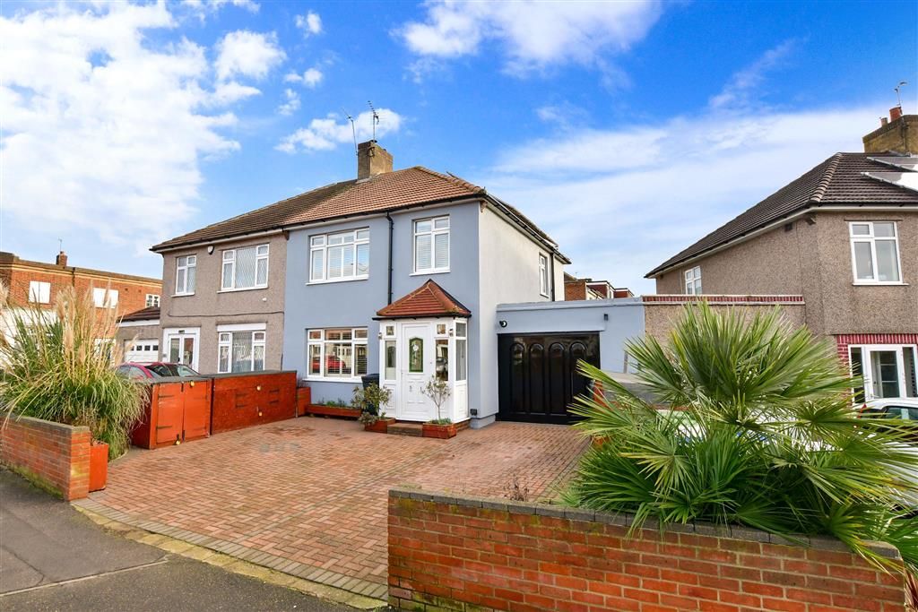 3 bed semidetached house for sale in Pickford Road, Bexleyheath, Kent