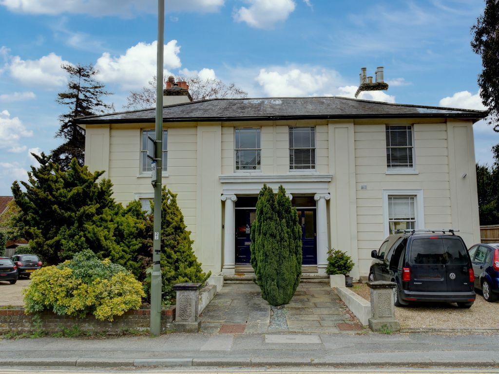 1 bed flat for sale in London Road, Redhill RH1 Zoopla