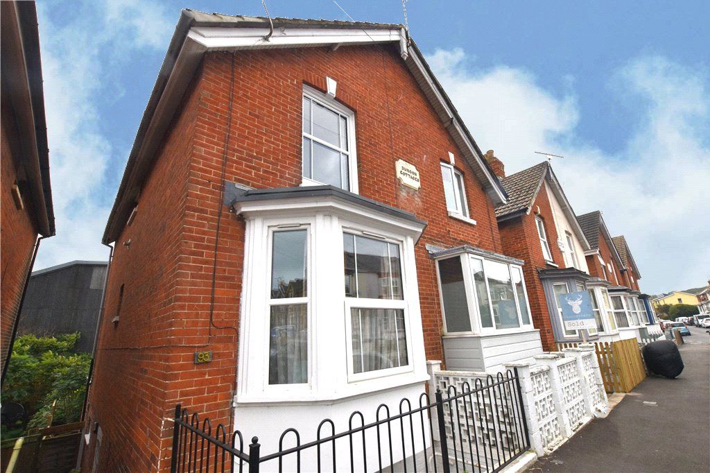 3 bed semidetached house for sale in Pelham Road, Cowes, Isle Of Wight