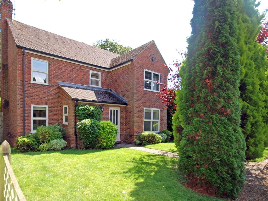 4 bed detached house for sale in Redgrove Park, Cheltenham GL51, £