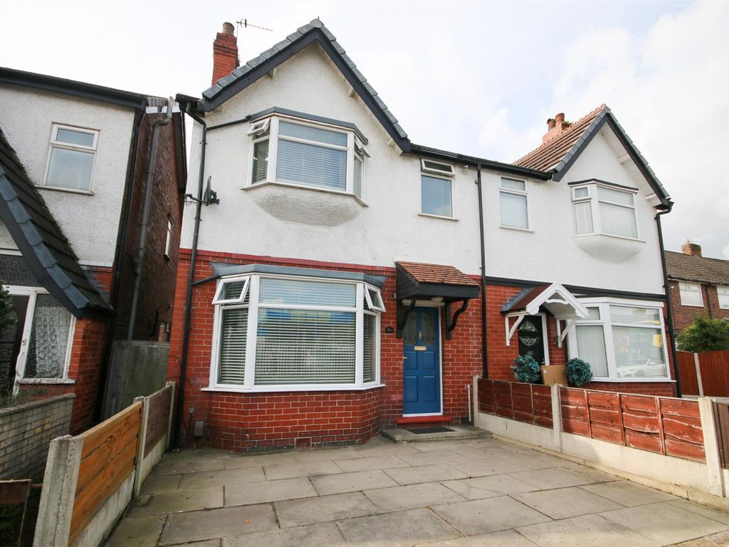 3 bed semidetached house to rent in Worsley Road, Eccles, Manchester