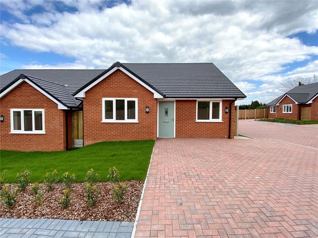 2 bed bungalow for sale in Bridle Road, Madeley, Telford, Shropshire