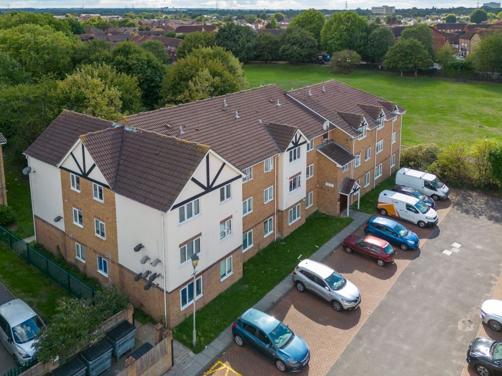 1 bed flat for sale in Heathfield Drive, Mitcham CR4 Zoopla