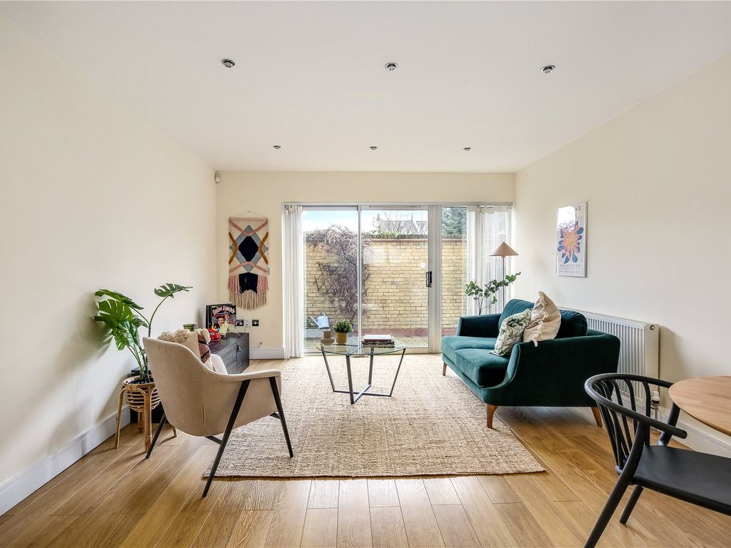 3 bed terraced house to rent in Stanford Mews, Hackney, London E8, £