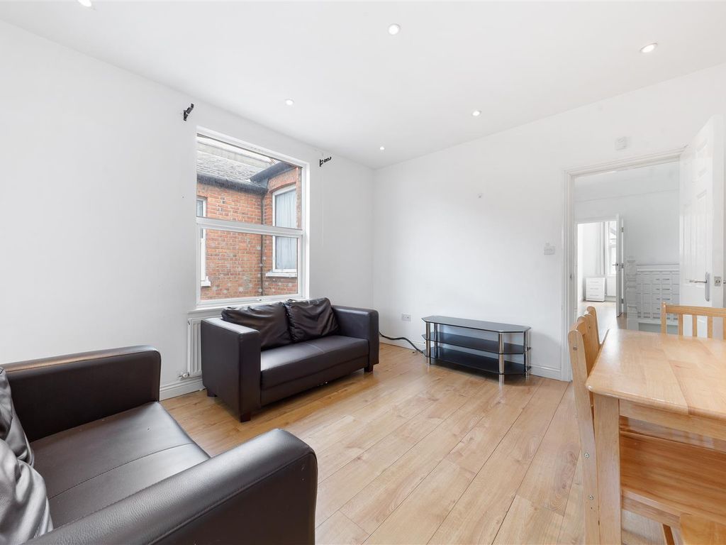3 bed flat to rent in Temple Road, London NW2 Zoopla