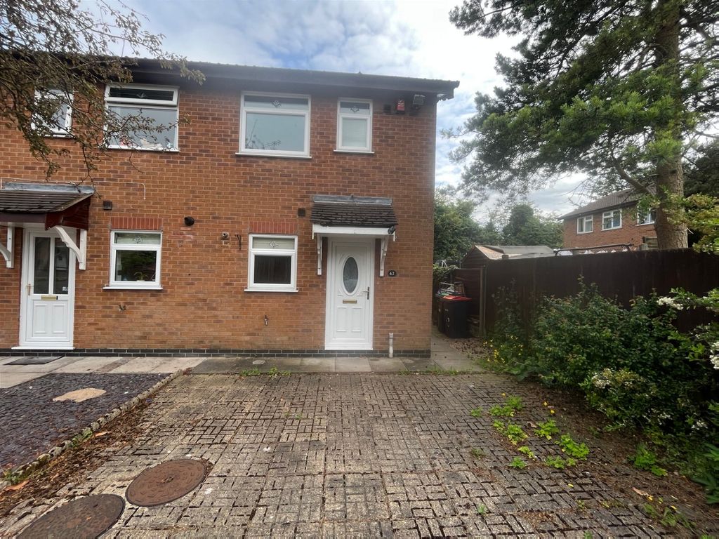 2 bed semidetached house for sale in Dovedale Avenue, SuttonIn