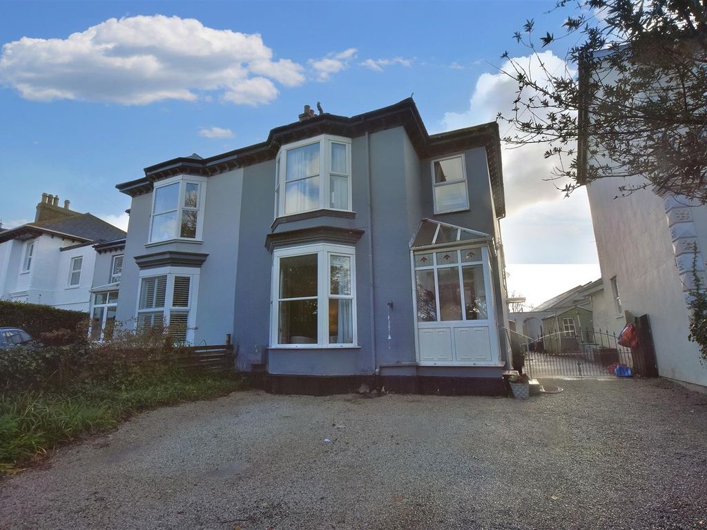 4 bed end terrace house for sale in Pendarves Road, Camborne TR14, £