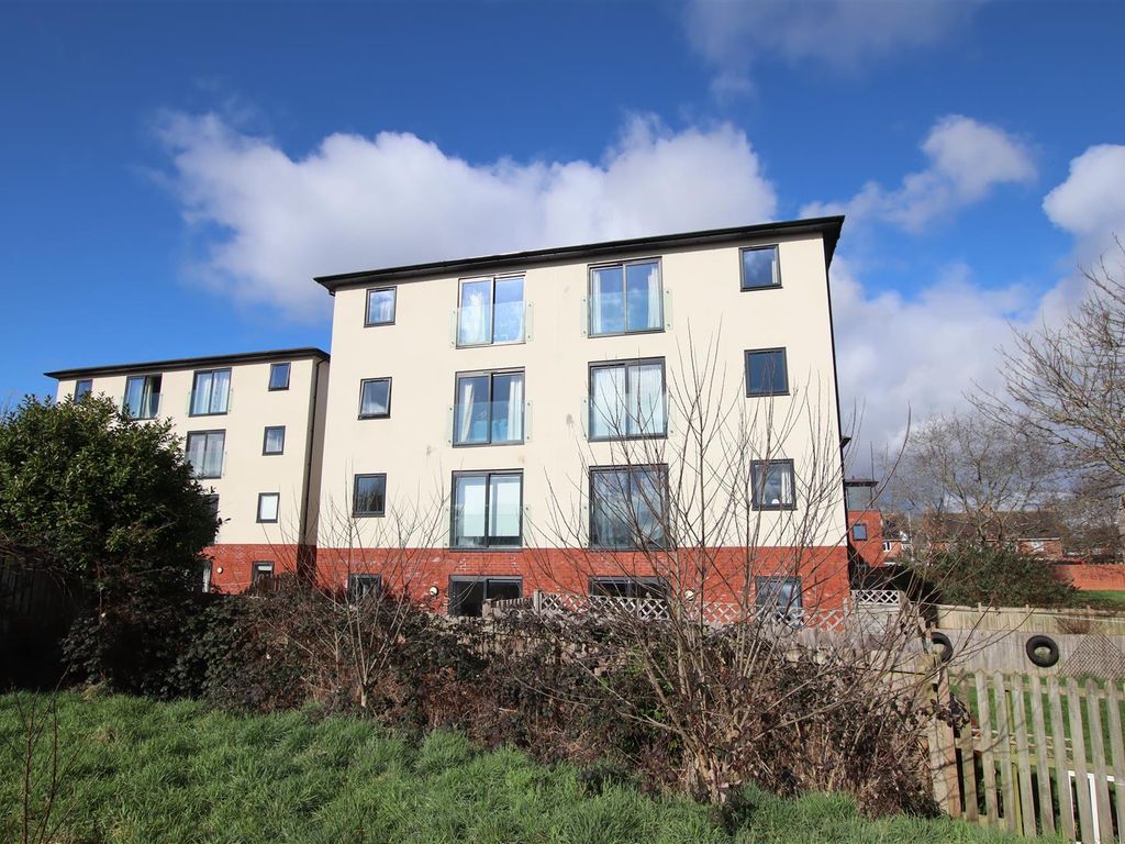 2 bed flat for sale in Phoenix Court, Burnthouse Lane, Exeter EX2 Zoopla