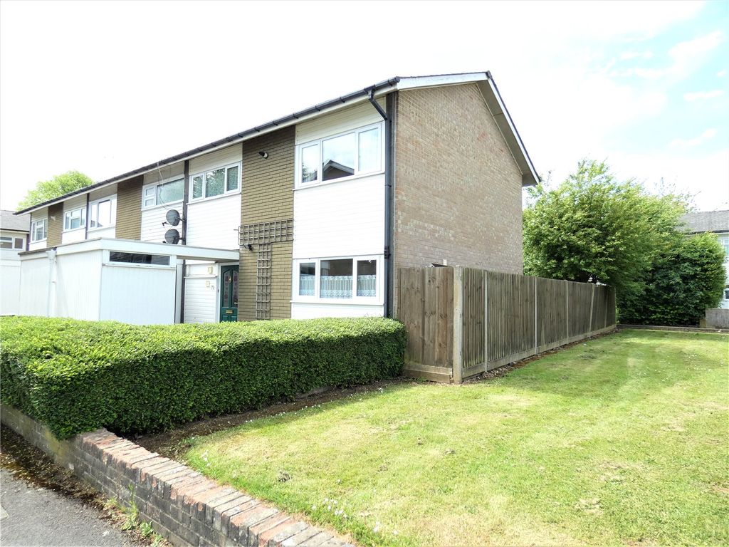 3 bed end terrace house for sale in Millard Close, Basingstoke