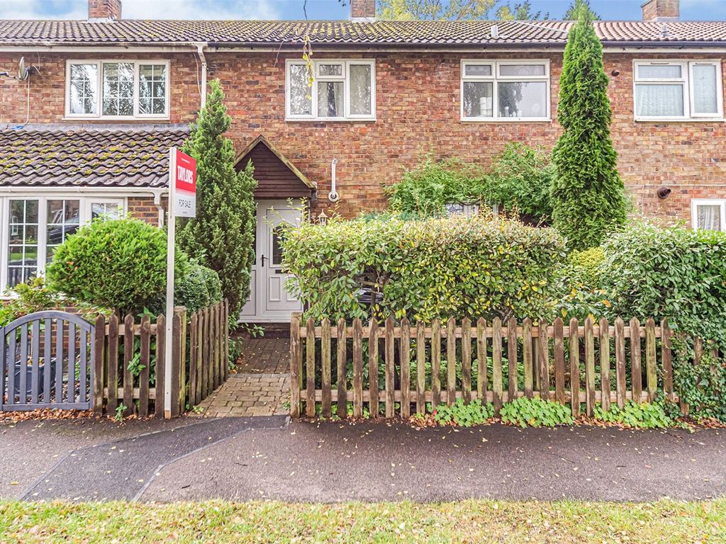 3 bed terraced house for sale in Raleigh Crescent, Stevenage