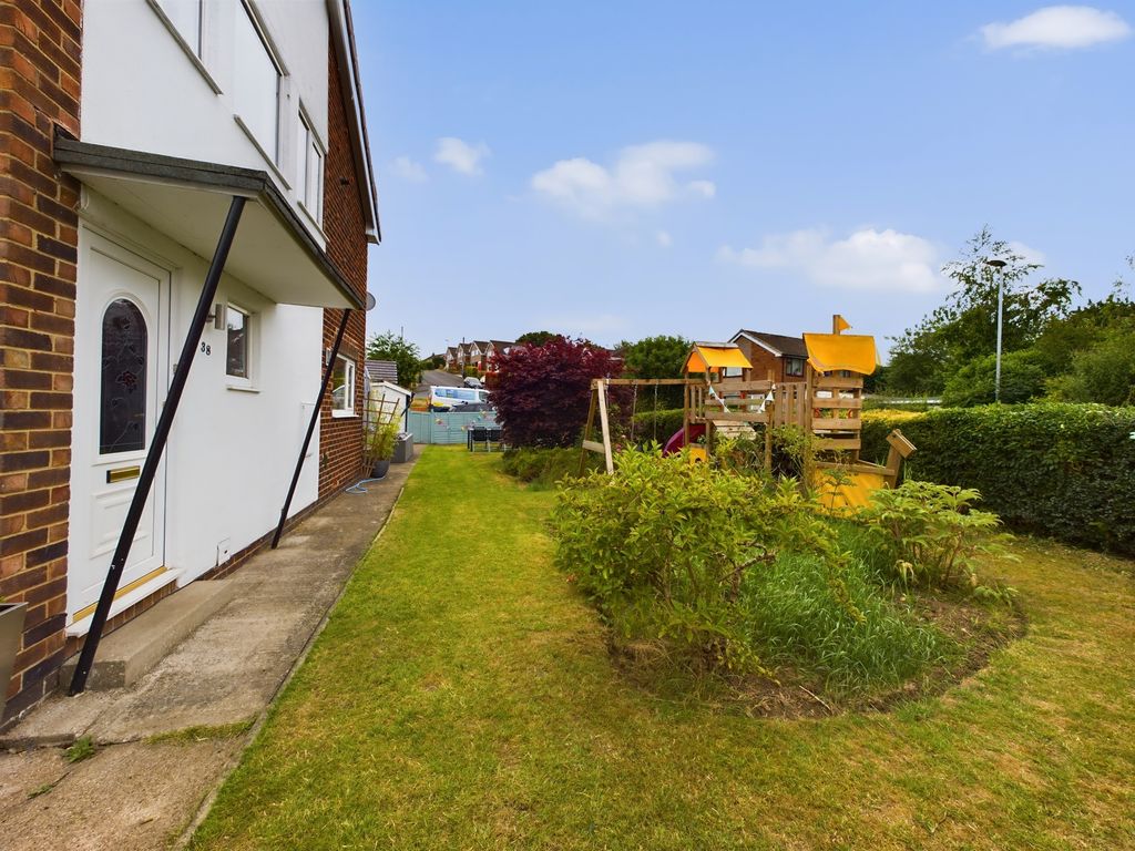 3 bed semidetached house for sale in Oak Wood Road, Wetherby LS22 Zoopla