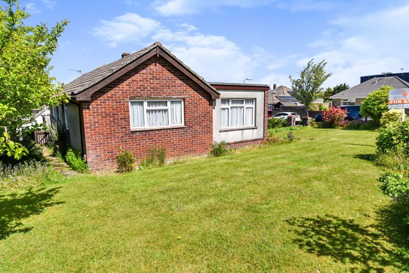 3 bed detached bungalow for sale in Meadow Rise, Cowplain