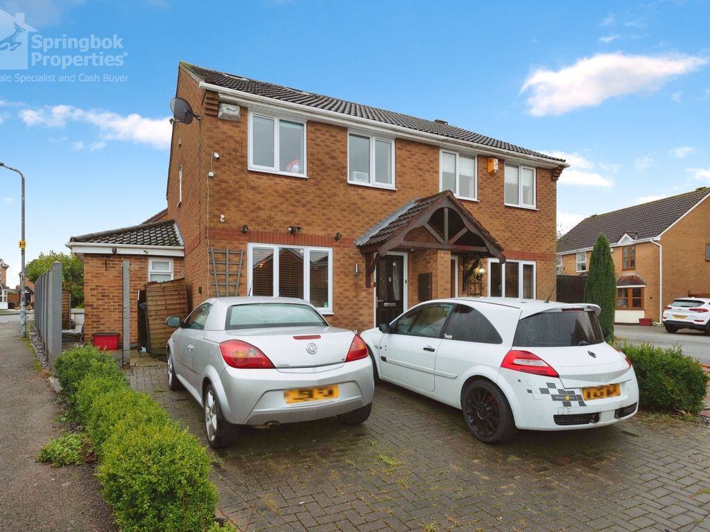 4 bed semidetached house for sale in Paget Road, Ibstock