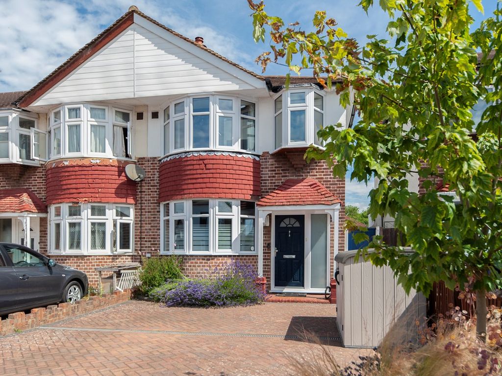 3 bed end terrace house for sale in Hersham Road, Hersham KT12 Zoopla
