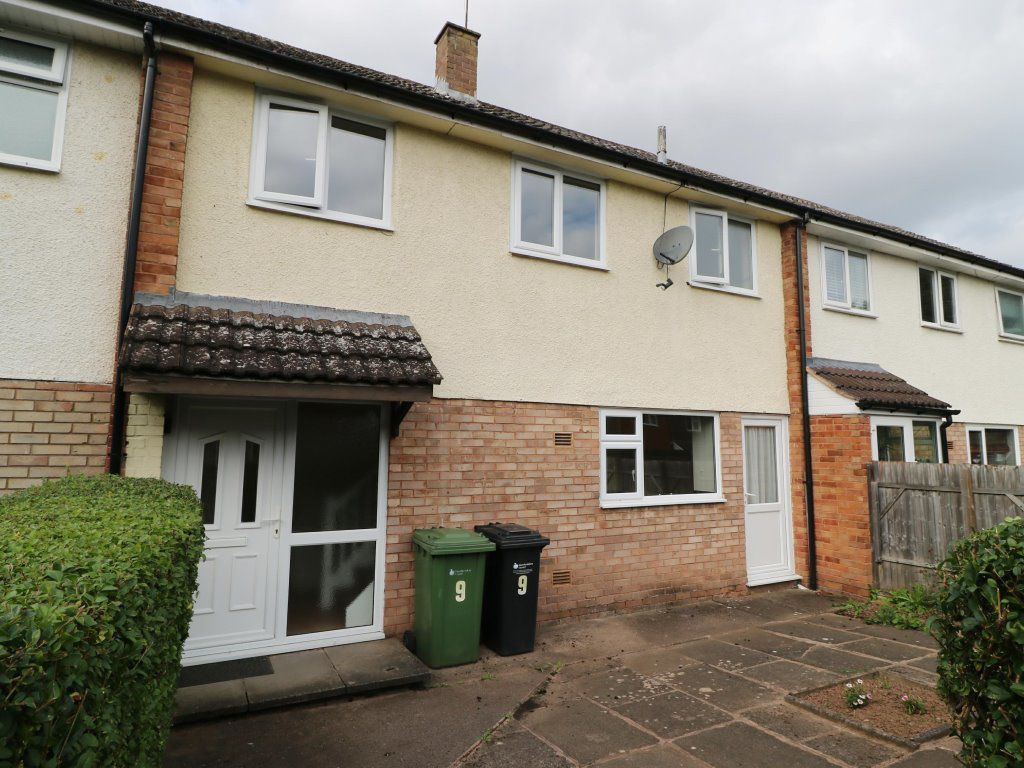 3 bed terraced house to rent in Raglan Place, Newton Farm HR2, £900 pcm